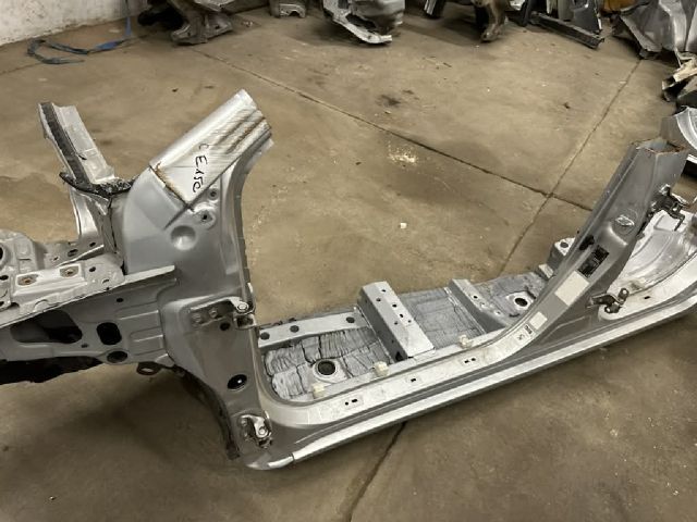 bontott TOYOTA COROLLA Bal Küszöb