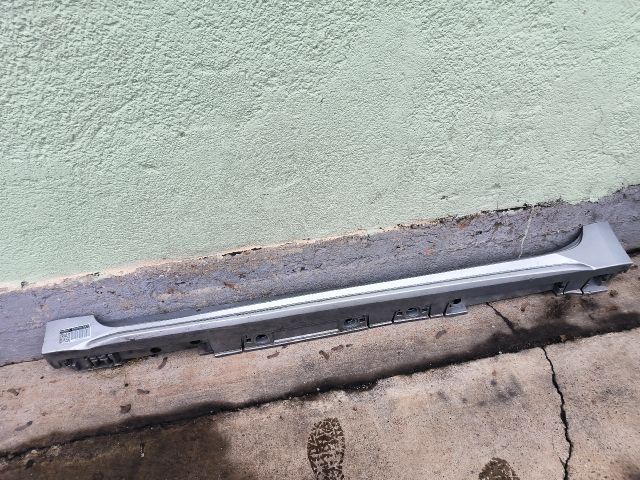 bontott TOYOTA COROLLA Bal Küszöb