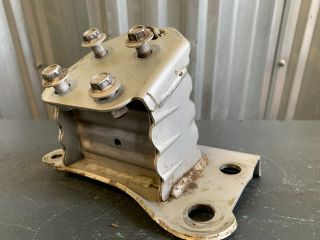 bontott TOYOTA COROLLA Bal Lökhárító Tartó Nyúlványvég