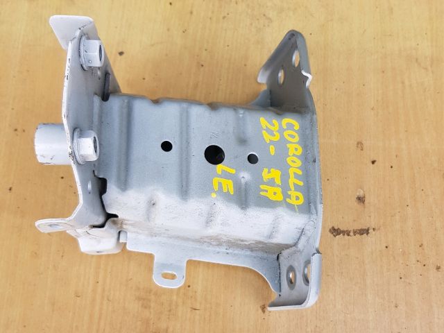 bontott TOYOTA COROLLA Bal Lökhárító Tartó Nyúlványvég