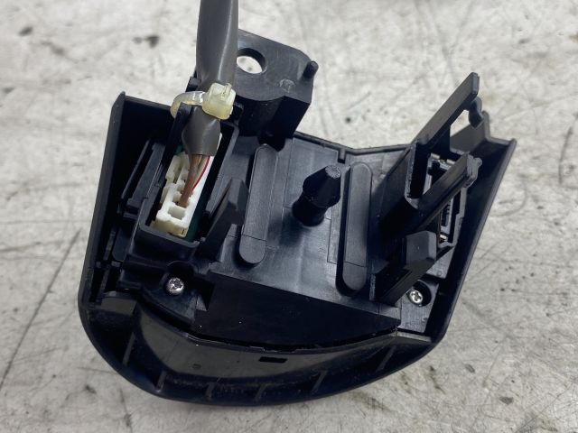 bontott TOYOTA COROLLA Bal Multikormány Kapcsoló