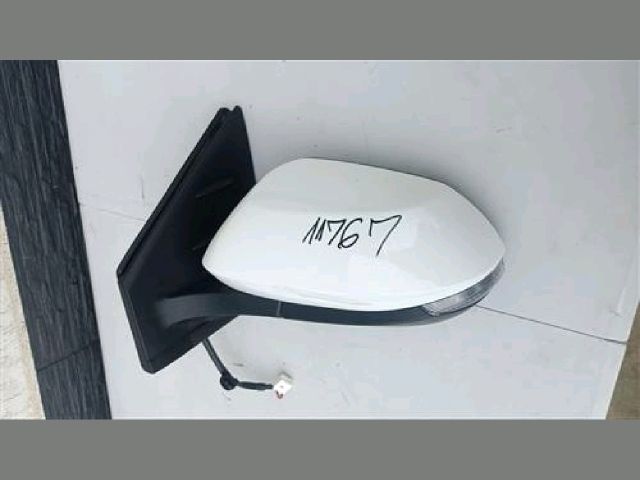 bontott TOYOTA COROLLA Bal Visszapillantó Tükör (Elektromos)