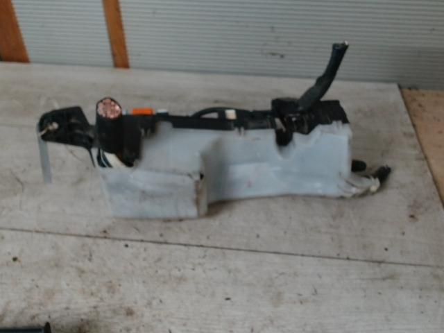 bontott TOYOTA COROLLA Biztosítéktábla Utastér