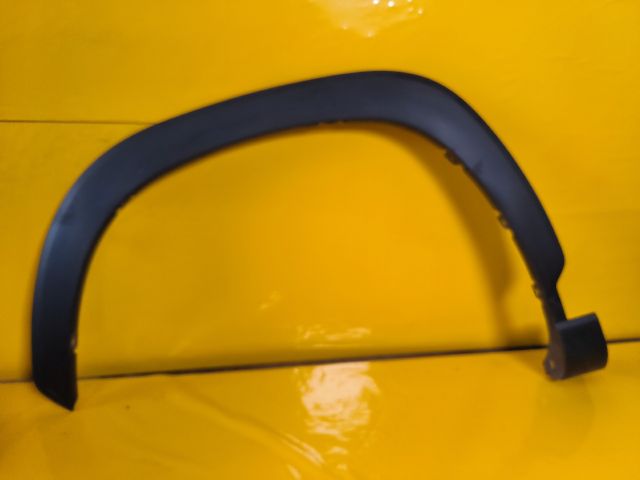 bontott TOYOTA COROLLA Cross Bal első Sárvédő Díszléc