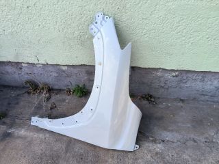 bontott TOYOTA COROLLA Cross Bal első Sárvédő