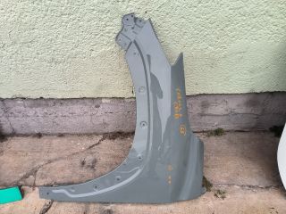 bontott TOYOTA COROLLA Cross Bal első Sárvédő