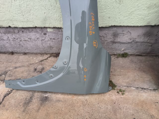 bontott TOYOTA COROLLA Cross Bal első Sárvédő