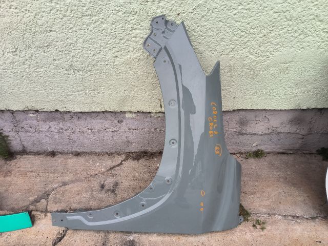 bontott TOYOTA COROLLA Cross Bal első Sárvédő