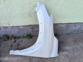 bontott TOYOTA COROLLA Cross Bal első Sárvédő