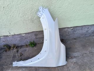 bontott TOYOTA COROLLA Cross Bal első Sárvédő