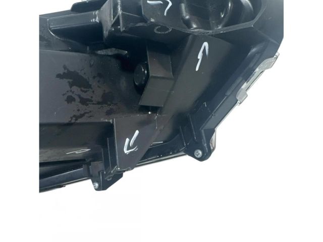 bontott TOYOTA COROLLA Cross Bal Ledes Fényszóró