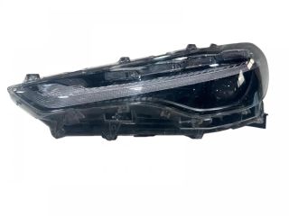 bontott TOYOTA COROLLA Cross Bal Ledes Fényszóró