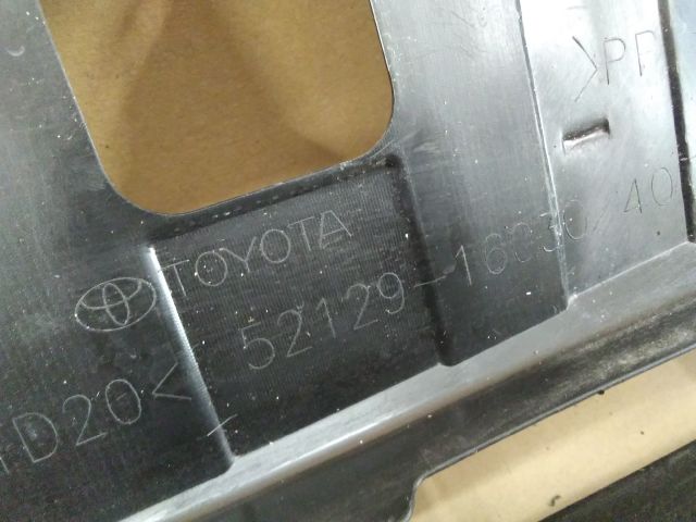 bontott TOYOTA COROLLA Cross Első Lökhárító Alsó (Műanyag)