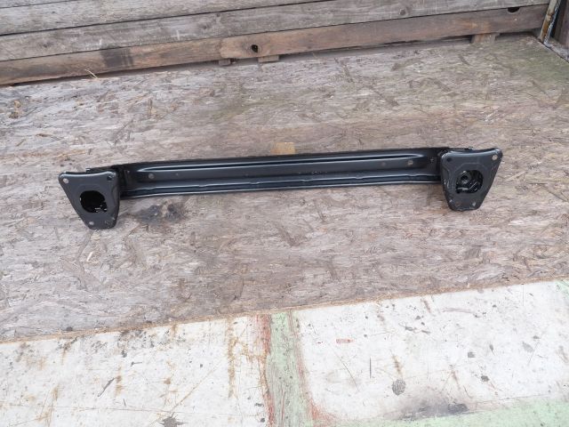 bontott TOYOTA COROLLA Cross Hátsó Lökhárító Merevítő (Fém)