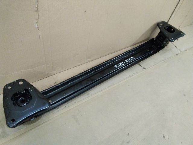 bontott TOYOTA COROLLA Cross Hátsó Lökhárító Merevítő (Fém)