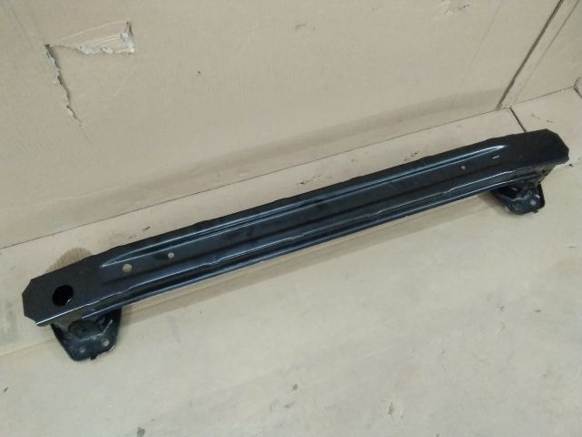 bontott TOYOTA COROLLA Cross Hátsó Lökhárító Merevítő (Fém)