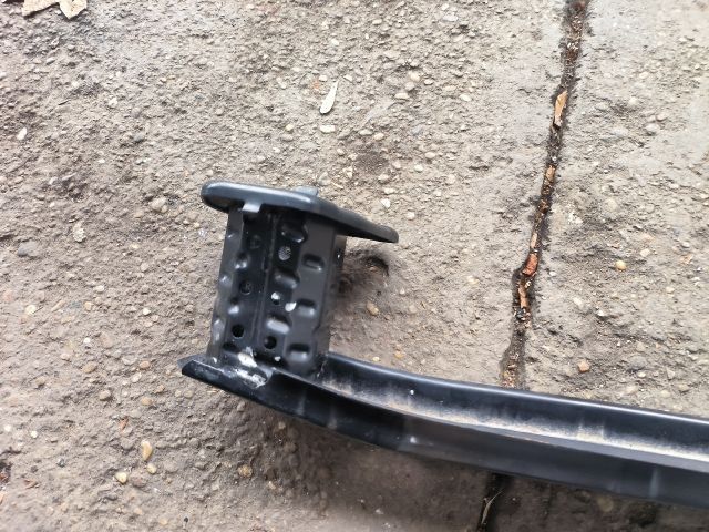 bontott TOYOTA COROLLA Cross Hátsó Lökhárító Merevítő (Fém)