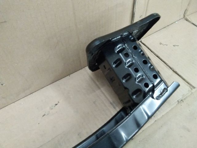 bontott TOYOTA COROLLA Cross Hátsó Lökhárító Merevítő (Fém)