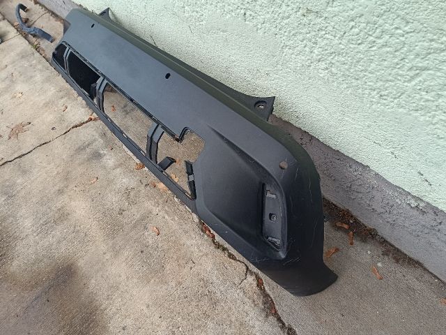 bontott TOYOTA COROLLA Cross Hátsó Lökhárító (Részeivel)