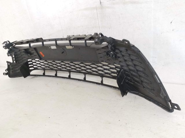 bontott TOYOTA COROLLA Cross Hűtőrács