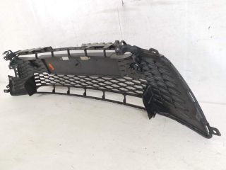 bontott TOYOTA COROLLA Cross Hűtőrács