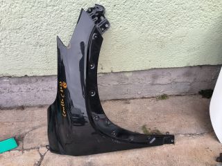 bontott TOYOTA COROLLA Cross Jobb első Sárvédő