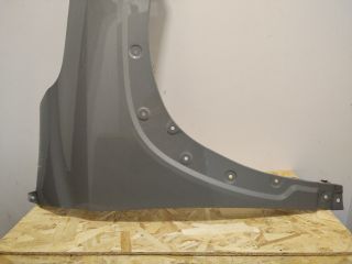 bontott TOYOTA COROLLA Cross Jobb első Sárvédő