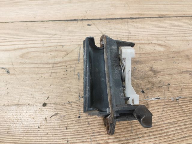 bontott TOYOTA COROLLA Csomagtér Nyitó Kar / Gomb