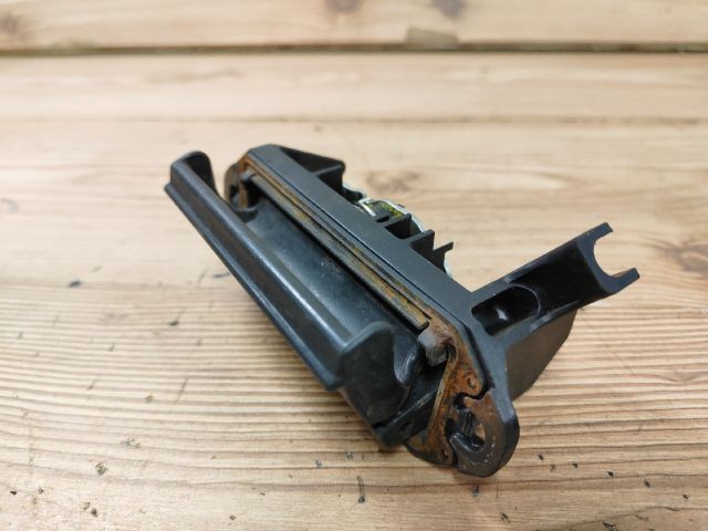 bontott TOYOTA COROLLA Csomagtér Nyitó Kar / Gomb