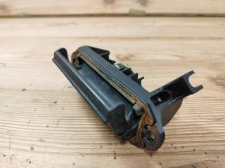 bontott TOYOTA COROLLA Csomagtér Nyitó Kar / Gomb