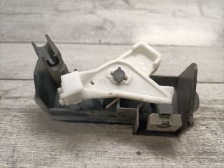 bontott TOYOTA COROLLA Csomagtér Nyitó Kar / Gomb