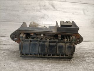 bontott TOYOTA COROLLA Csomagtér Nyitó Kar / Gomb