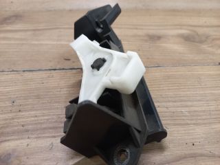 bontott TOYOTA COROLLA Csomagtér Nyitó Kar / Gomb