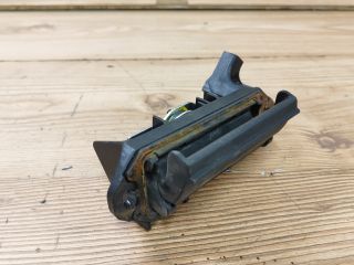 bontott TOYOTA COROLLA Csomagtér Nyitó Kar / Gomb