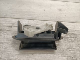 bontott TOYOTA COROLLA Csomagtér Nyitó Kar / Gomb