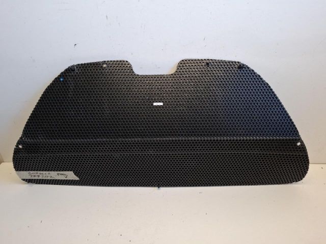 bontott TOYOTA COROLLA Csomagtérajtó Burkolat Alsó
