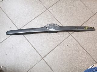 bontott TOYOTA COROLLA Csomagtérajtó Díszléc