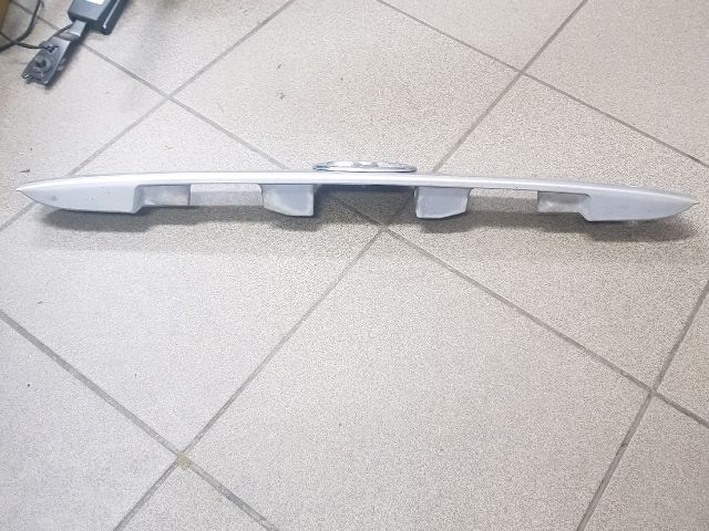 bontott TOYOTA COROLLA Csomagtérajtó Díszléc