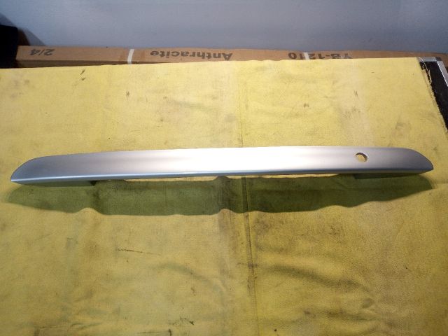 bontott TOYOTA COROLLA Csomagtérajtó Díszléc