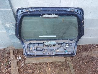 bontott TOYOTA COROLLA Csomagtérajtó (Részeivel)