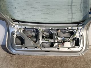 bontott TOYOTA COROLLA Csomagtérajtó (Üres lemez)