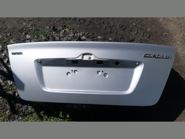 bontott TOYOTA COROLLA Csomagtérajtó (Üres lemez)