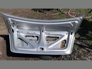 bontott TOYOTA COROLLA Csomagtérajtó (Üres lemez)