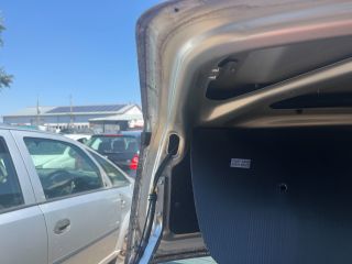 bontott TOYOTA COROLLA Csomagtérajtó (Üres lemez)