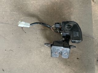 bontott TOYOTA COROLLA Csomagtérajtó Zárszerkezet