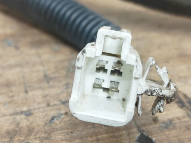 bontott TOYOTA COROLLA Csomagtérajtó Zárszerkezet