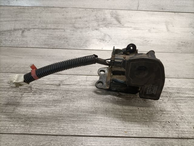 bontott TOYOTA COROLLA Csomagtérajtó Zárszerkezet