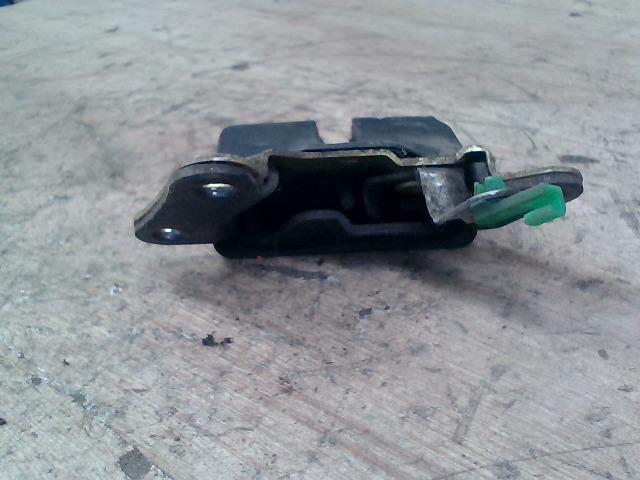 bontott TOYOTA COROLLA Csomagtérajtó Zárszerkezet