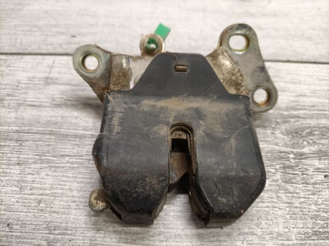 bontott TOYOTA COROLLA Csomagtérajtó Zárszerkezet