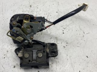 bontott TOYOTA COROLLA Csomagtérajtó Zárszerkezet